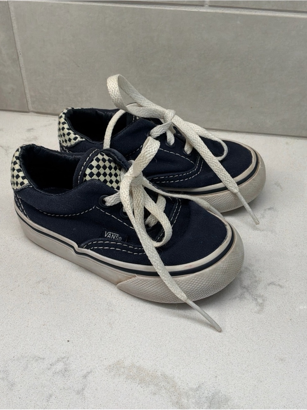 Vans Off the Wall Toddlers 5.5 Blue and White Checker Skater